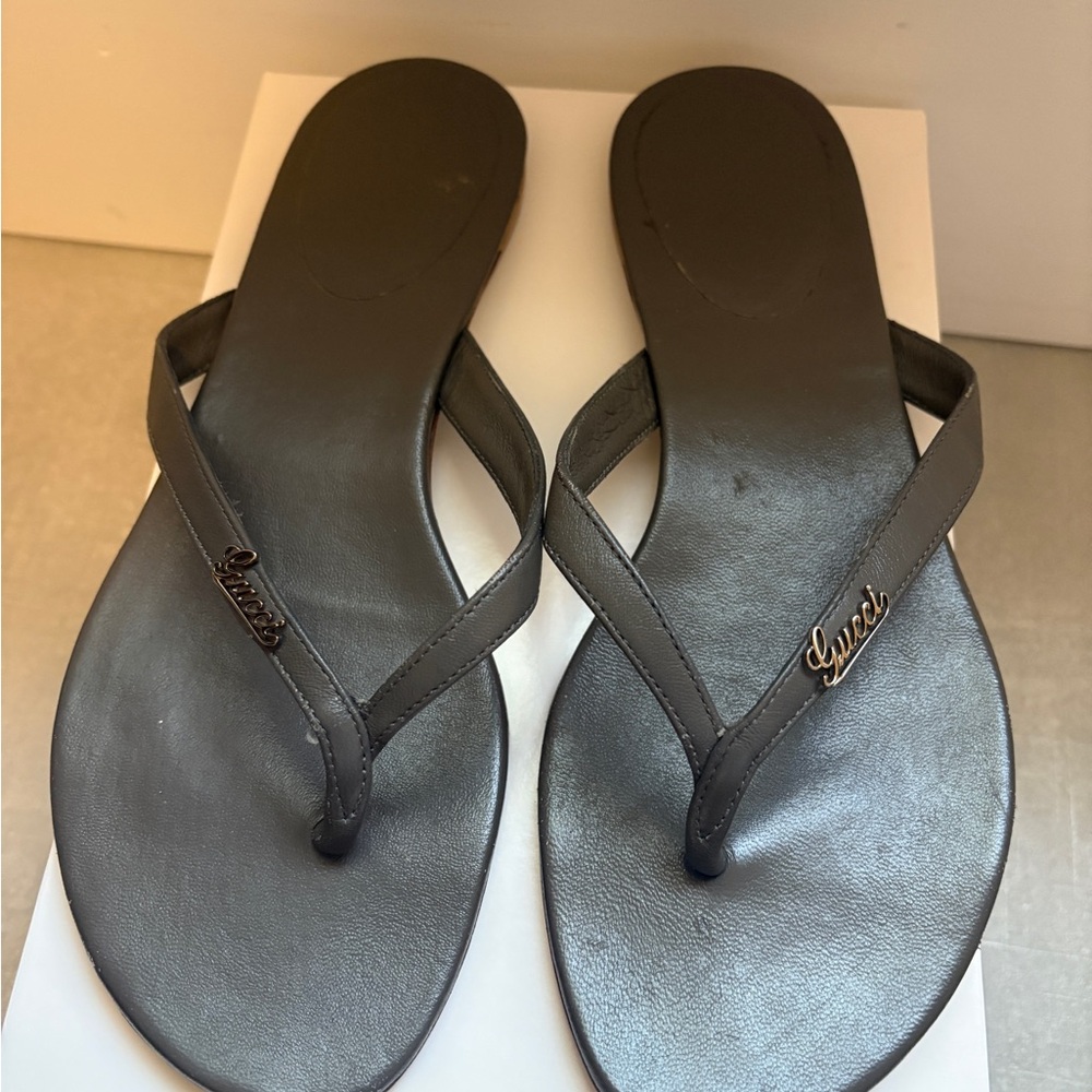 Gucci Gray Sandals Elegant Design size 8